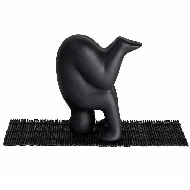 Yoga Veistos no 4, Musta
