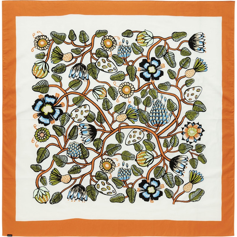 Tiara Pöytäliina 137x144 cm